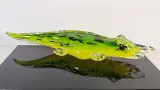 Murano stijl glazen krokodil in acryl box – foto 4 – kavel bij De Kringwinkel, Turnhout