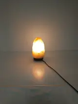 Set van diverse zoutlampen en mineralen – foto 6 – kavel bij De Kringwinkel, Turnhout
