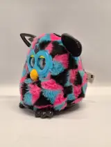 Set van 2 vintage Hasbro Furby Boom interactieve knuffels en 1 VTech Kruip en Leer Babybeer – foto 6 – kavel bij De Kringwinkel, Gent