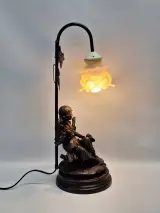 Figurale Art Nouveau-stijl tafellamp - Herderin met schaap en bloemvormige kap – foto 2 – kavel bij De Kringwinkel, Gent