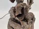 Figurale Art Nouveau-stijl tafellamp - Herderin met schaap en bloemvormige kap – foto 10 – kavel bij De Kringwinkel, Gent