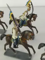 9 paar metalen ruitersoldaatjes te paard – foto 7 – kavel bij De Kringwinkel, Heverlee
