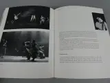 Boek Dance in Flanders – foto 9 – kavel bij De Kringwinkel, Diest