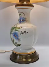 Vintage handbeschilderde keramische tafellamp ‘Margi’ - floraal decor & messing voet – foto 6 – kavel bij De Kringwinkel, Gent
