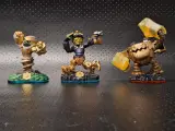 Verzameling van 30 Skylanders gamefiguren inclusief Giants – foto 3 – kavel bij De Kringwinkel, Gent