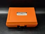 Laboratoriumset met Meopta stereomicroscoop en Corning Pyrex chemieset – foto 2 – kavel bij De Kringwinkel, Gent