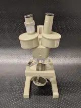 Laboratoriumset met Meopta stereomicroscoop en Corning Pyrex chemieset – foto 10 – kavel bij De Kringwinkel, Gent