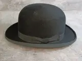 Klassieke zwarte bolhoed - Vintage "Superior Quality" vilt – foto 2 – kavel bij De Kringwinkel, Gent