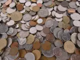 Verzameling oude munten en bankbiljetten uit diverse landen - 4,5kg – foto 3 – kavel bij De Kringwinkel, Heverlee