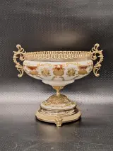 Luxe Klassieke Porseleinen Coupe op Voet - Ceramiche Alfa Italy (Met Messing Beslag) – foto 2 – kavel bij De Kringwinkel, Gent