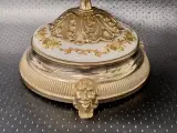 Luxe Klassieke Porseleinen Coupe op Voet - Ceramiche Alfa Italy (Met Messing Beslag) – foto 3 – kavel bij De Kringwinkel, Gent