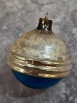 Exclusieve set van 2 vintage Ajeko glazen kerstballen met ijsbloemmotief – foto 5 – kavel bij De Kringwinkel, Gent
