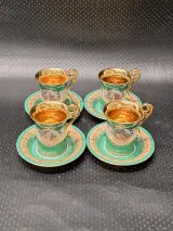 Antieke Porseleinen Mokka- / Espressoset van B&S (Bavaria) - 4 Kop-en-Schotels met Vergulding en Galante Scènes – foto 3 – kavel bij De Kringwinkel, Gent