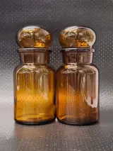 Set van 8 vintage Belgische apothekerspotten in bruin glas - Mid Century Modern – foto 5 – kavel bij De Kringwinkel, Gent