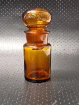 Set van 8 vintage Belgische apothekerspotten in bruin glas - Mid Century Modern – foto 9 – kavel bij De Kringwinkel, Gent