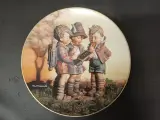 Set van 12 Hummel collectors borden – foto 2 – kavel bij De Kringwinkel, Geraardsbergen