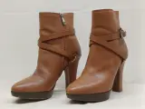 Ralph Lauren enkellaarsjes – foto 2 – kavel bij De Kringwinkel, Zottegem