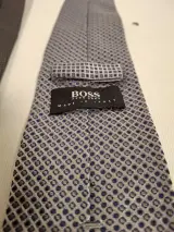 Set van 6 Hugo Boss herenstropdassen met diverse designs – foto 3 – kavel bij De Kringwinkel, Ronse
