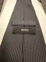 Set van 6 Hugo Boss herenstropdassen met diverse designs – foto 5 – kavel bij De Kringwinkel, Ronse