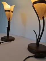 Set van 2 decoratieve tafellampen met amberkleurige glazen kappen – foto 6 – kavel bij De Kringwinkel, Geraardsbergen