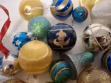 Lot Kerstballen – foto 5 – kavel bij De Kringwinkel, Herzele