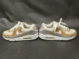 Nike Air Max 90 "metallic gold" – foto 5 – kavel bij De Kringwinkel, Ninove