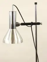 Vintage chroom vloerlamp met 2 spots – Toegeschreven aan Hustadt / Hans Schmidt – foto 4 – kavel bij De Kringwinkel, Antwerpen