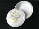 Set van 6 handgeschilderde Limoges porseleinen doosjes – foto 4 – kavel bij De Kringwinkel, Heverlee