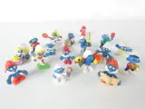 Set van 17 diverse Smurfen-figuren – kavel bij De Kringwinkel, Heverlee