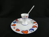 Betty Boop eierdop met bord en lepeltje van fine bone china – kavel bij De Kringwinkel, Diest