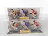 Set van metalen wielrenners Flandriens in displaybox – foto 3 – kavel bij De Kringwinkel, Heverlee