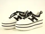 Hogan sneakers dames met plateauzool - maat 38 - Made in Italy – foto 3 – kavel bij De Kringwinkel, Antwerpen