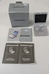 GameBoy Advance SP – kavel bij De Kringwinkel, Sint-Niklaas