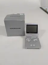 GameBoy Advance SP – foto 3 – kavel bij De Kringwinkel, Sint-Niklaas
