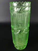 Prachtige Art Deco Uraniumglas 'Celery' Vaas – Bagley 'Carnival' (ca. 1938) – foto 5 – kavel bij De Kringwinkel, Heverlee
