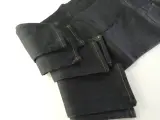 Set van 4 Red Valentino damesjeans – foto 3 – kavel bij De Kringwinkel, Heverlee