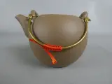 Chinese theepot met metalen handvat en filter – foto 4 – kavel bij De Kringwinkel, Diest