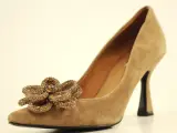 Bibi Lou - suède pumps met bloemversiering - maat 38 – foto 8 – kavel bij De Kringwinkel, Antwerpen