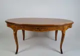 Ovale houten salontafel met bloemeninleg – foto 2 – kavel bij De Kringwinkel, Turnhout