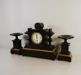 Franse Napoleon III pendule met twee tazza’s, ca. 1880 – foto 2 – kavel bij De Kringwinkel, Turnhout
