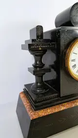 Franse Napoleon III pendule met twee tazza’s, ca. 1880 – foto 4 – kavel bij De Kringwinkel, Turnhout