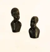 Set van 2 handgesneden Afrikaanse houten portretbustes – foto 8 – kavel bij De Kringwinkel, Turnhout