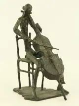 Cellistenbeeld Superbrass in groenblauwe patina (28cm) – foto 2 – kavel bij De Kringwinkel, Antwerpen