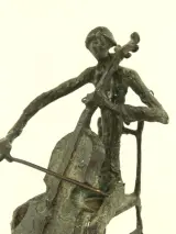 Cellistenbeeld Superbrass in groenblauwe patina (28cm) – foto 7 – kavel bij De Kringwinkel, Antwerpen