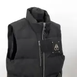 Bodywarmer, maat L, Moose Knuckles, 009914 – foto 2 – kavel bij Domeinen Roerende Zaken, Groningen