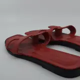 Paar slippers, maat 39 1/2, Hermès – foto 7 – kavel bij Domeinen Roerende Zaken, Groningen