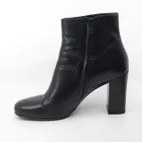 Paar laarsjes, maat 38 1/2, Saint Laurent – foto 5 – kavel bij Domeinen Roerende Zaken, Groningen
