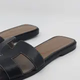 Paar slippers, maat 40, Hermès, 021056Z BL – foto 4 – kavel bij Domeinen Roerende Zaken, Groningen