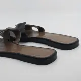 Paar slippers, maat 40, Hermès, 021056Z BL – foto 6 – kavel bij Domeinen Roerende Zaken, Groningen