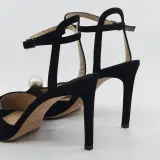 Paar pumps, maat 37, Jimmy Choo – foto 6 – kavel bij Domeinen Roerende Zaken, Groningen